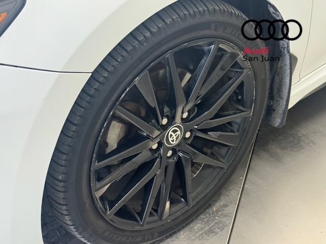 Used 2021 Toyota Camry XSE FWD image 5