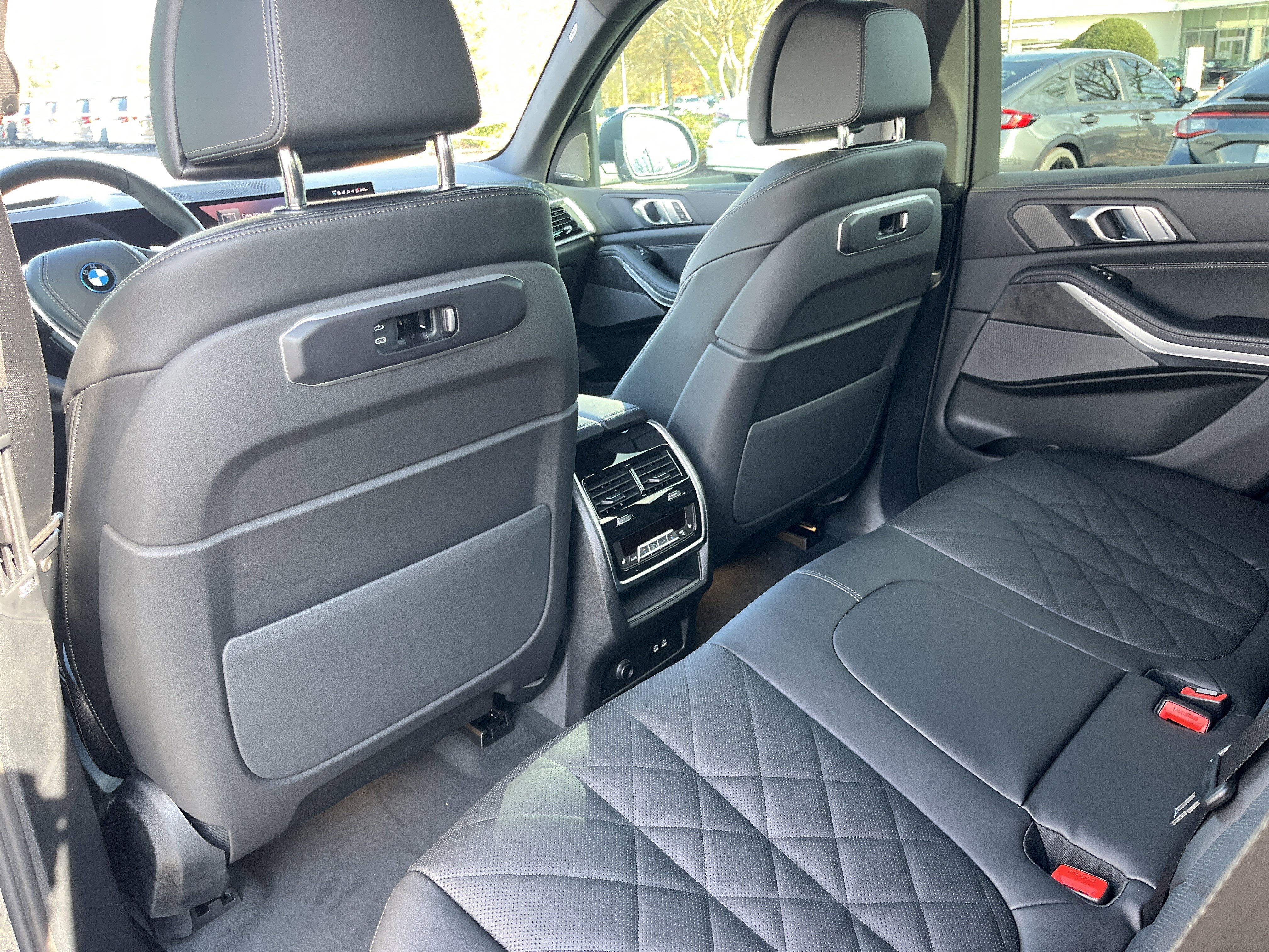 New 2026 BMW X5 xDrive50e w/ Climate Comfort Package AWD/4WD image 21