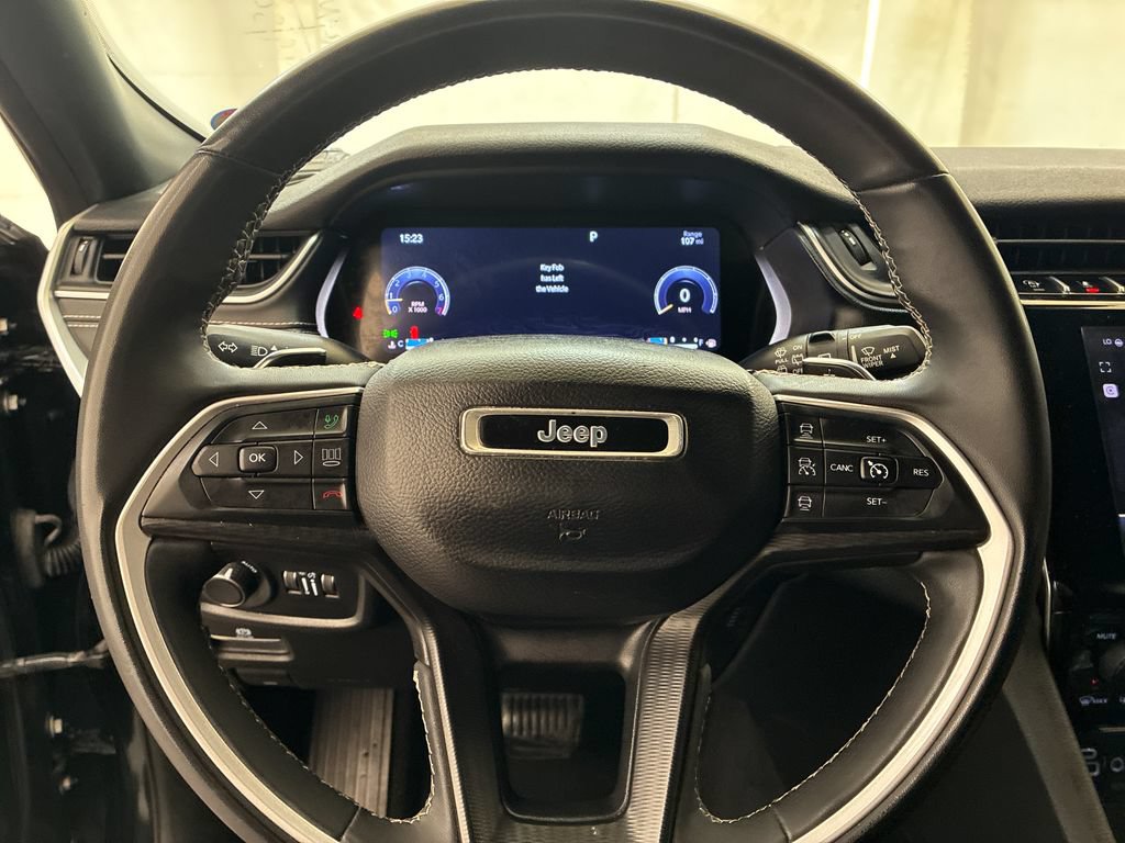 Used 2023 Jeep Grand Cherokee Altitude AWD/4WD image 14