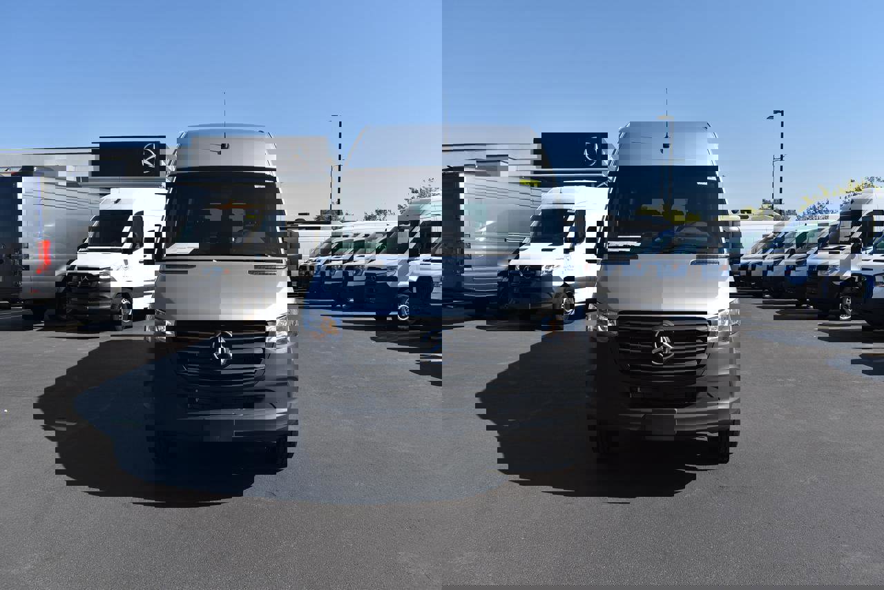 New 2025 Mercedes-Benz Sprinter 2500 image 2