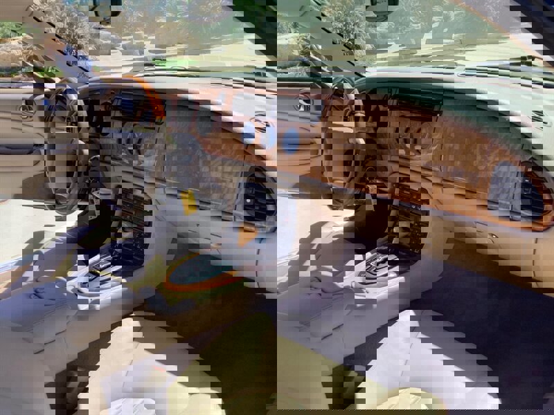 Used 2000 Jaguar XK8 Coupe image 23