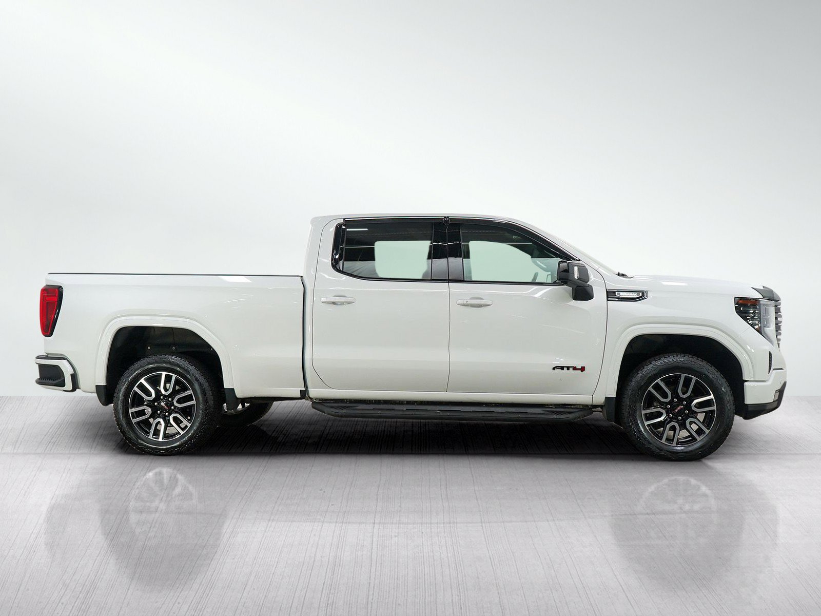 Used 2024 GMC Sierra 1500 AT4 AWD/4WD image 6
