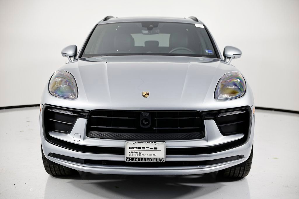 Certified 2025 Porsche Macan image 10