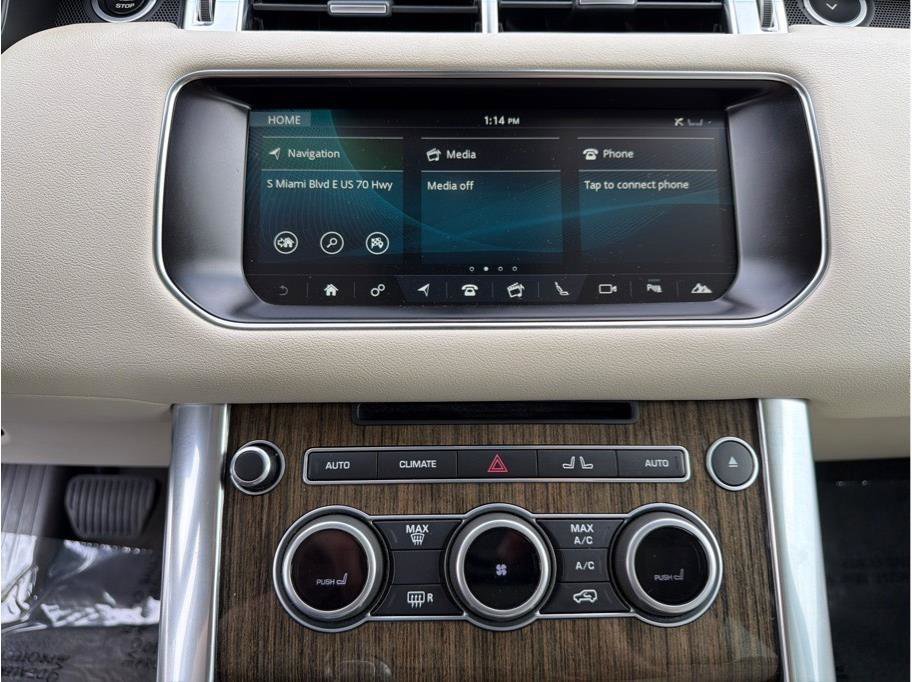 Used 2017 Land Rover Range Rover Sport HSE image 18