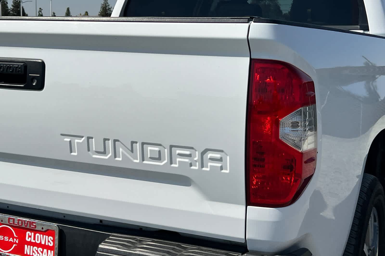 Used 2016 Toyota Tundra SR5 w/ SR5 Upgrade Package AWD/4WD image 13
