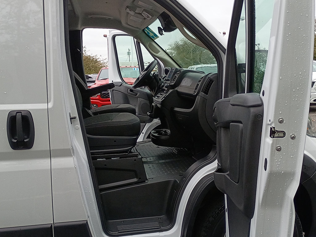 Used 2025 RAM ProMaster 2500 w/ U-Haul Equipment Group FWD image 16