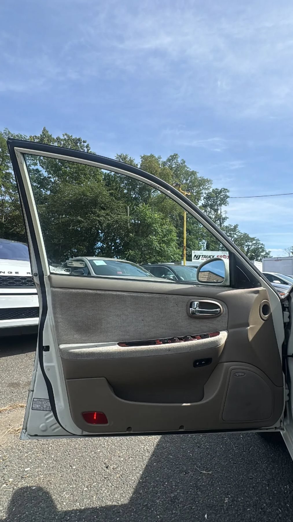 Used 2004 Kia Optima FWD image 9