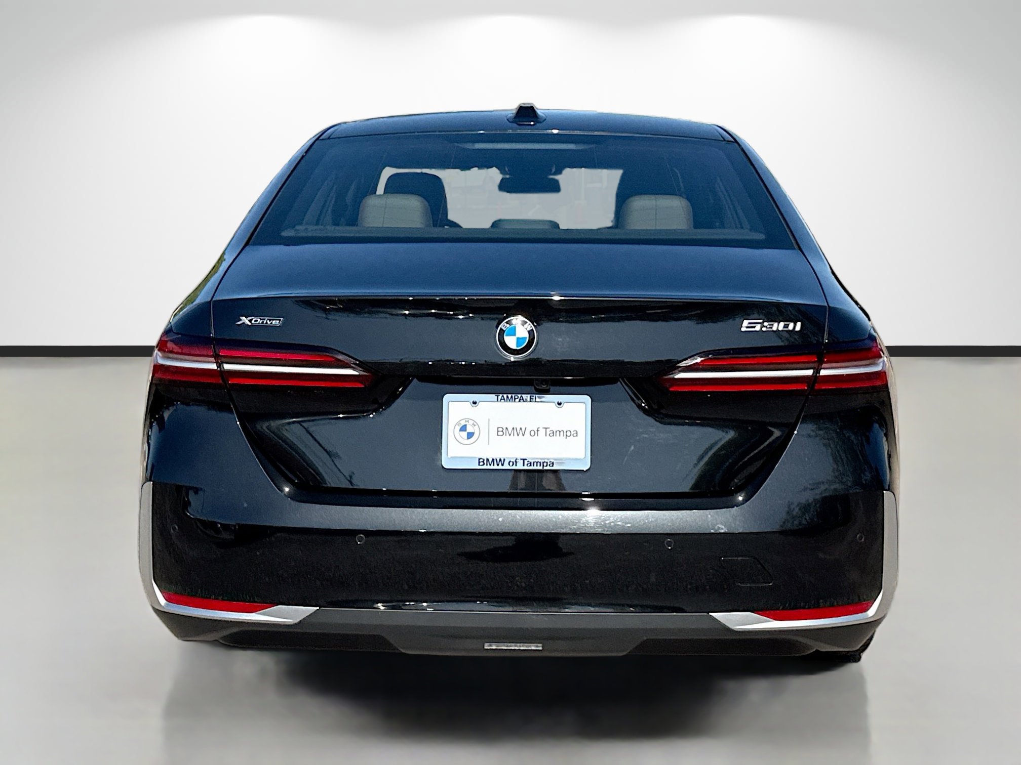 Used 2026 BMW 530i xDrive image 4