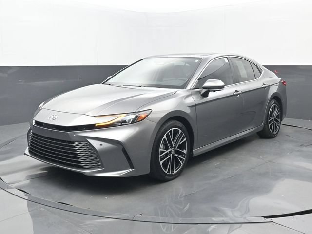 Used 2026 Toyota Camry XLE w/ Premium Plus Package FWD image 22