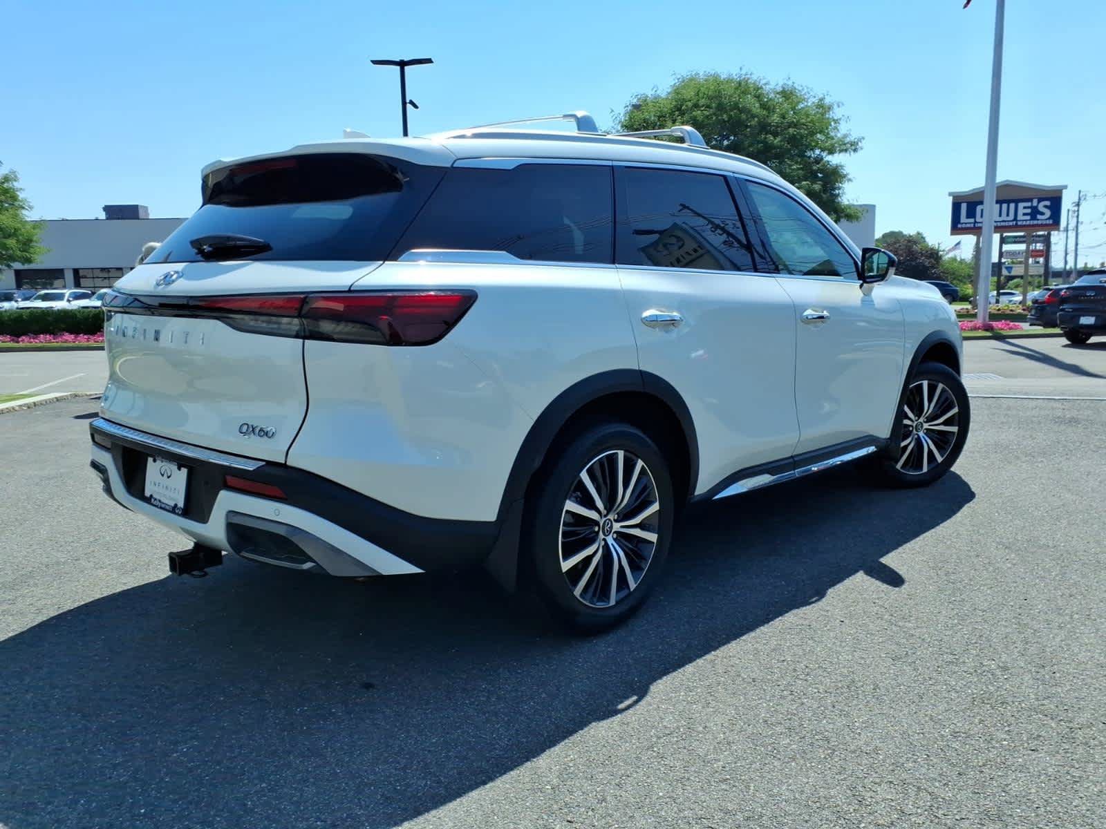 Certified 2023 INFINITI QX60 Sensory w/ Cargo Package AWD/4WD image 5