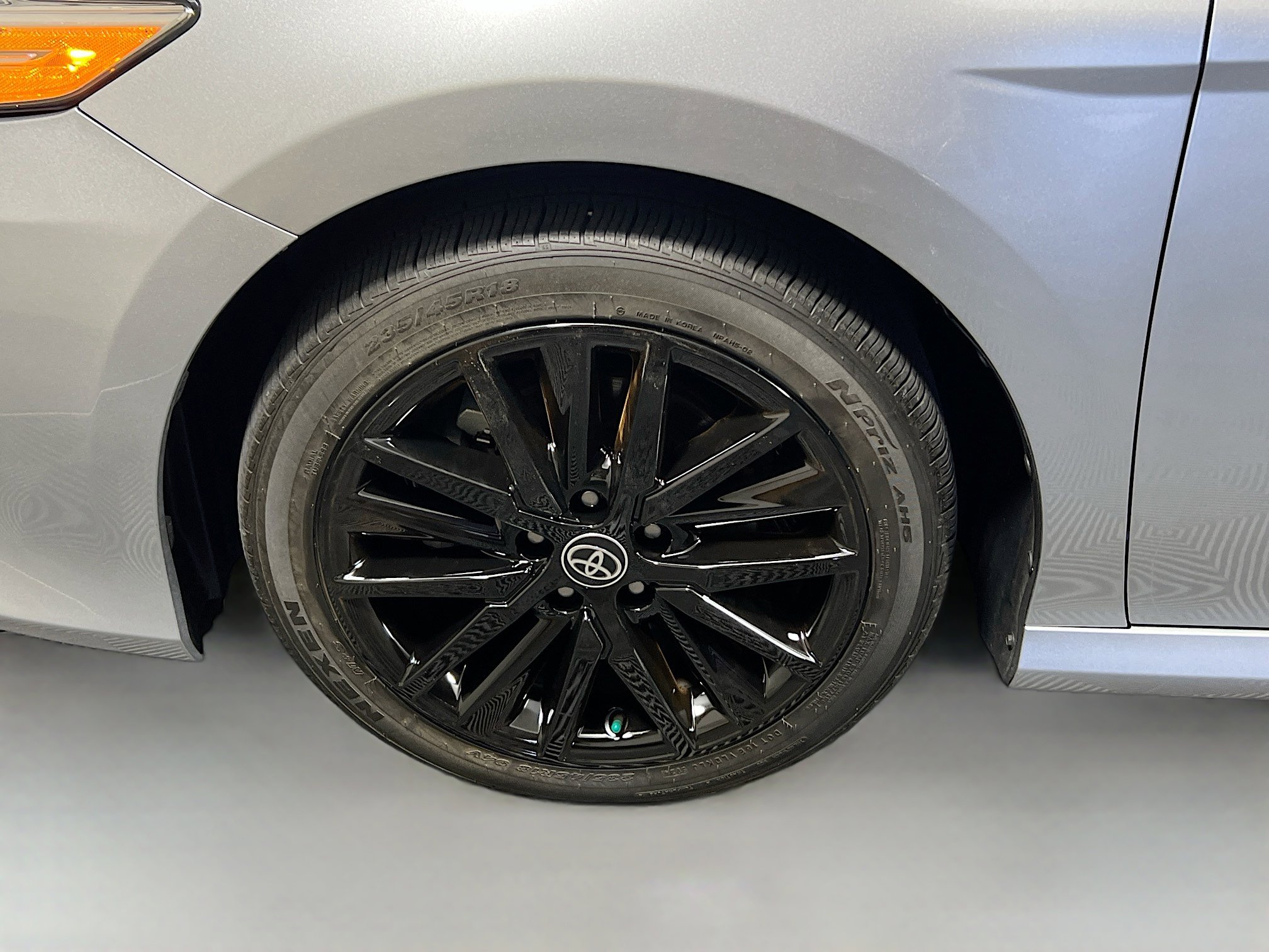 Used 2022 Toyota Camry XLE FWD image 13