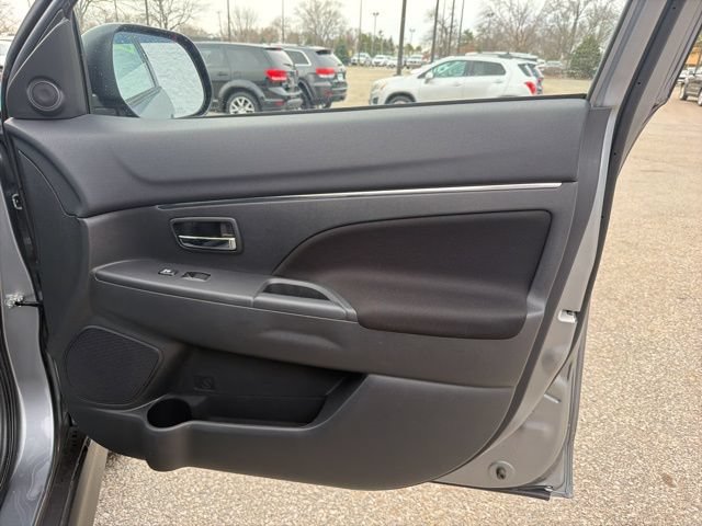 Used 2024 Mitsubishi Outlander Sport ES AWD/4WD image 22