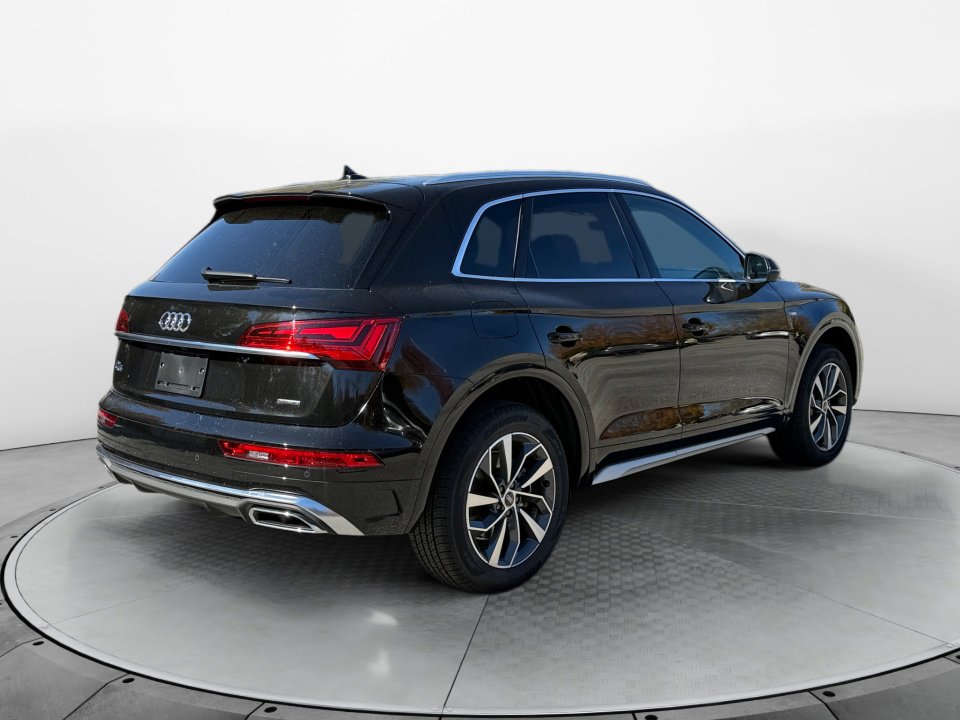 Used 2025 Audi Q5 2.0T Premium Plus w/ Premium Plus Package image 7