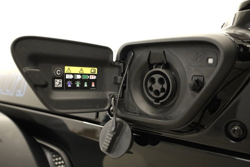 Used 2024 Jeep Wrangler Unlimited image 39