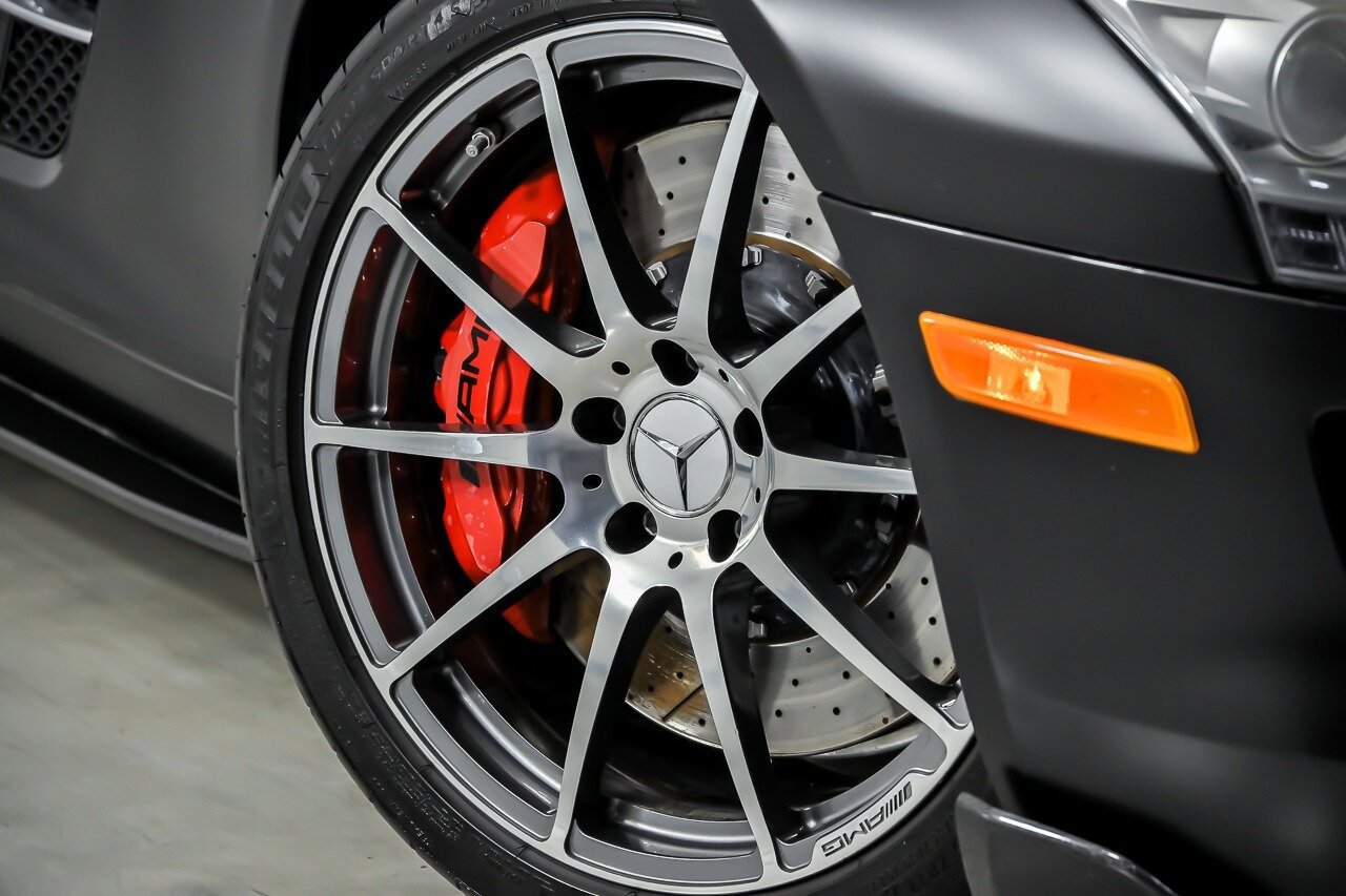 Used 2012 Mercedes-Benz SLS AMG Coupe image 4