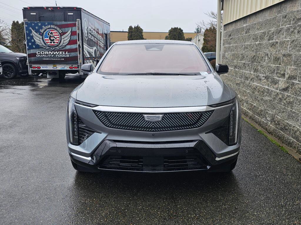 New 2026 Cadillac Optiq Luxury 1 image 13