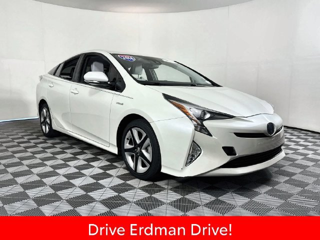 Certified 2016 Toyota Prius Four Touring FWD image 1