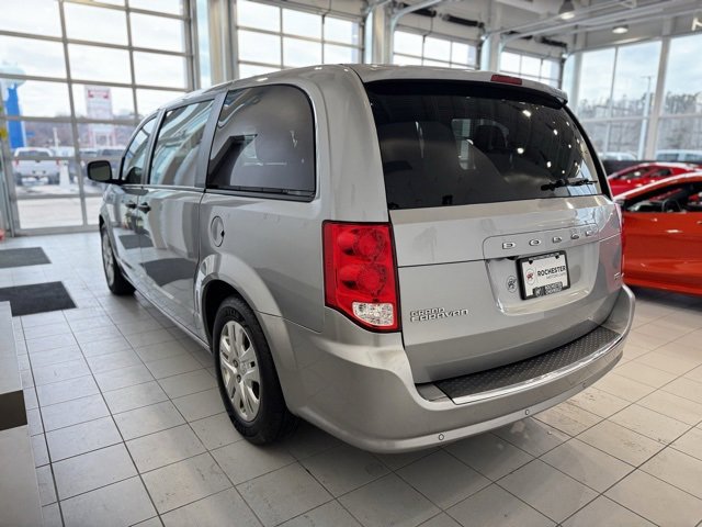 Used 2019 Dodge Grand Caravan SE w/ UConnect Hands-Free Group image 31
