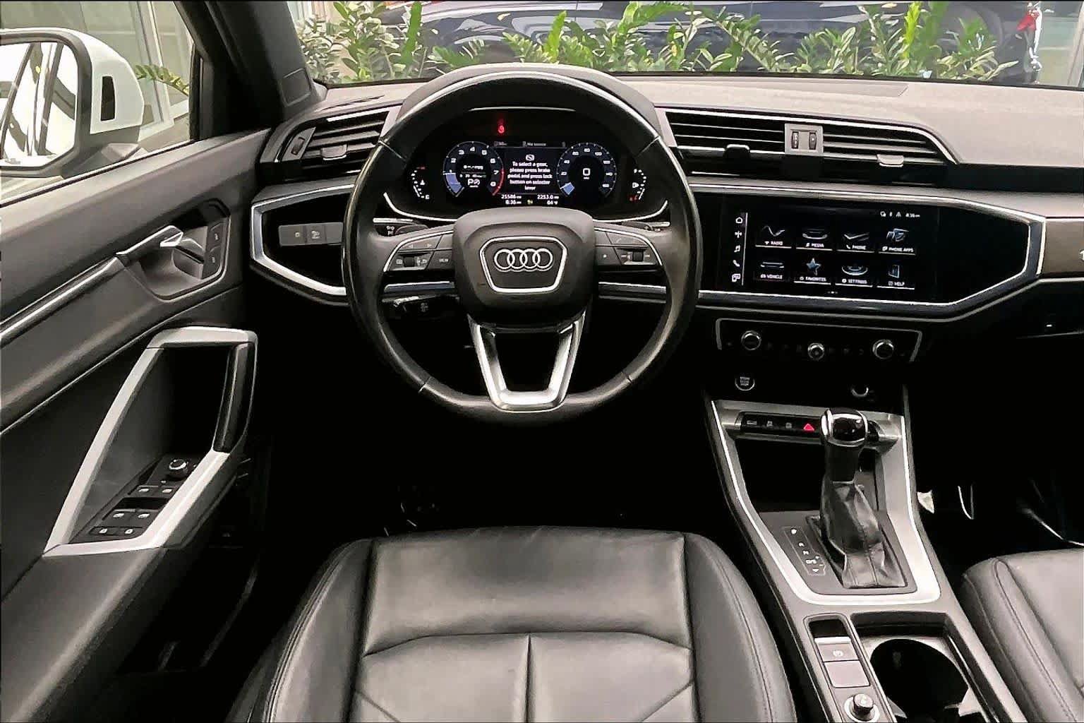 Used 2023 Audi Q3 2.0T Premium w/ Convenience Package AWD/4WD image 6