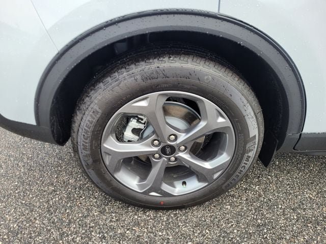 New 2026 Ford Escape ST-Line w/ Tech Pack #1 FWD image 11