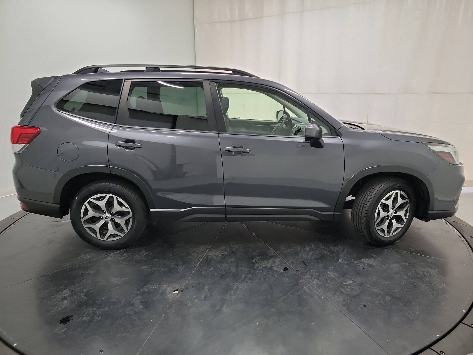 Used 2020 Subaru Forester Premium image 11