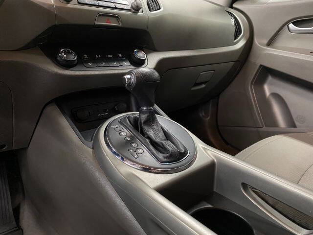 Used 2011 Kia Sportage LX w/ Convenience Pkg FWD image 27
