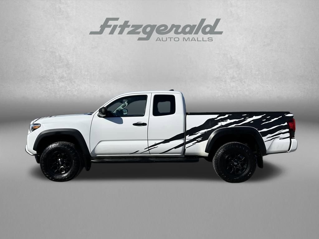 Used 2019 Toyota Tacoma SR w/ SX Package image 8