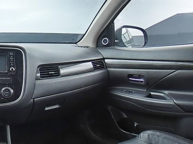 Used 2016 Mitsubishi Outlander AWD image 20