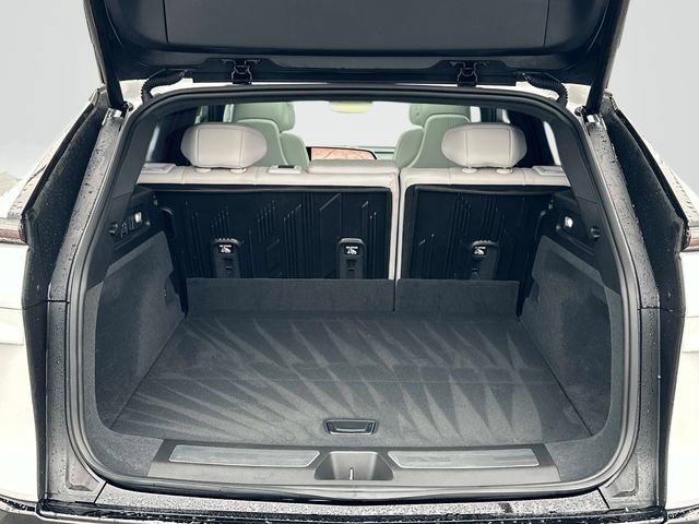 Used 2025 Cadillac Lyriq Sport image 19