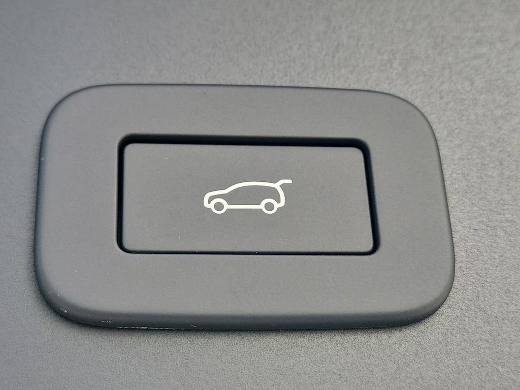 Certified 2026 Land Rover Range Rover Evoque S AWD/4WD image 12