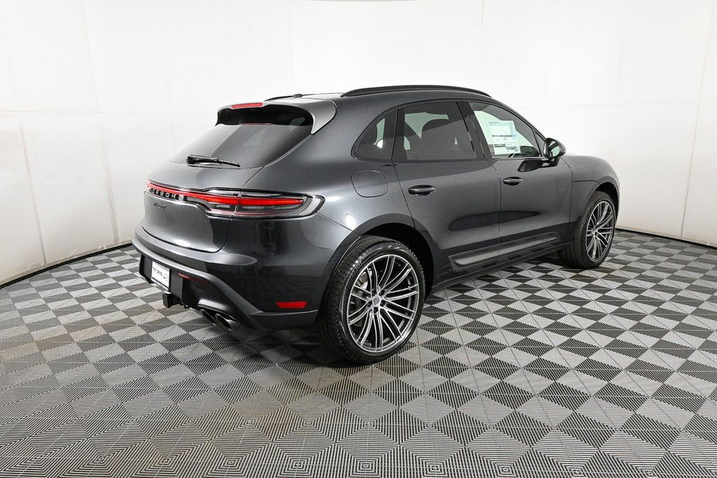Certified 2026 Porsche Macan AWD/4WD image 28