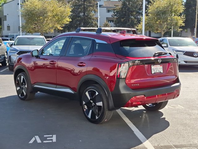 Used 2025 Nissan Kicks SR FWD image 8