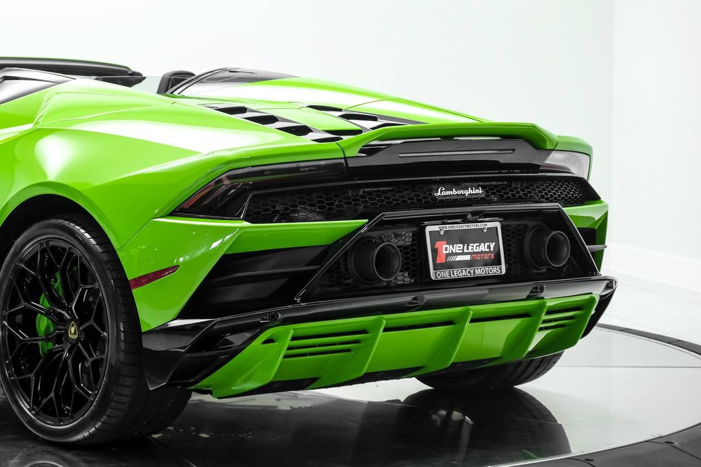 Used 2024 Lamborghini Huracan EVO AWD/4WD image 13