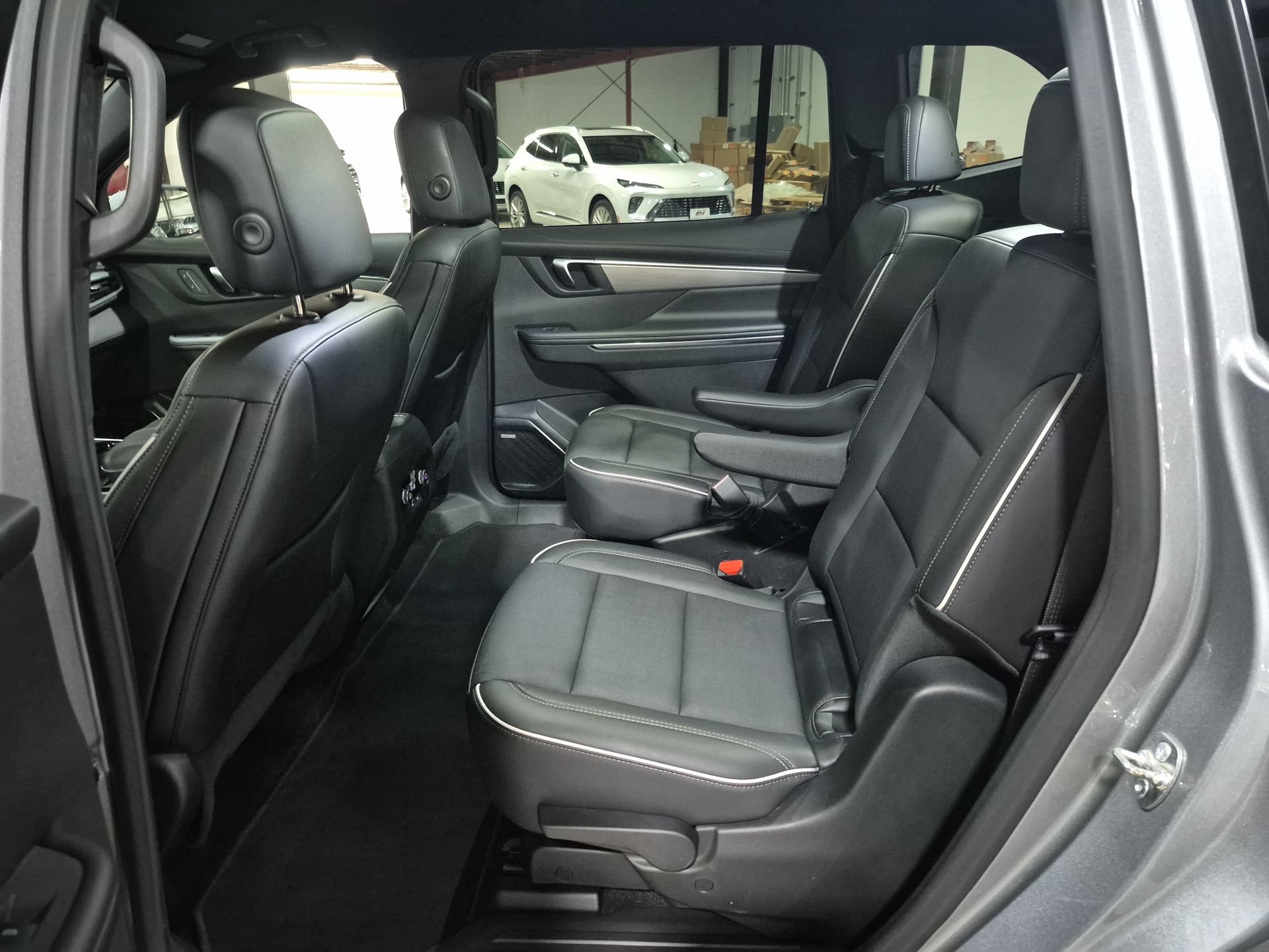 Certified 2025 Buick Enclave Preferred AWD/4WD image 26