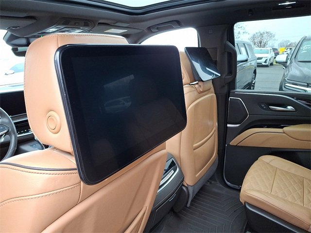 Used 2023 Cadillac Escalade Sport w/ LPO, ONYX Package image 10