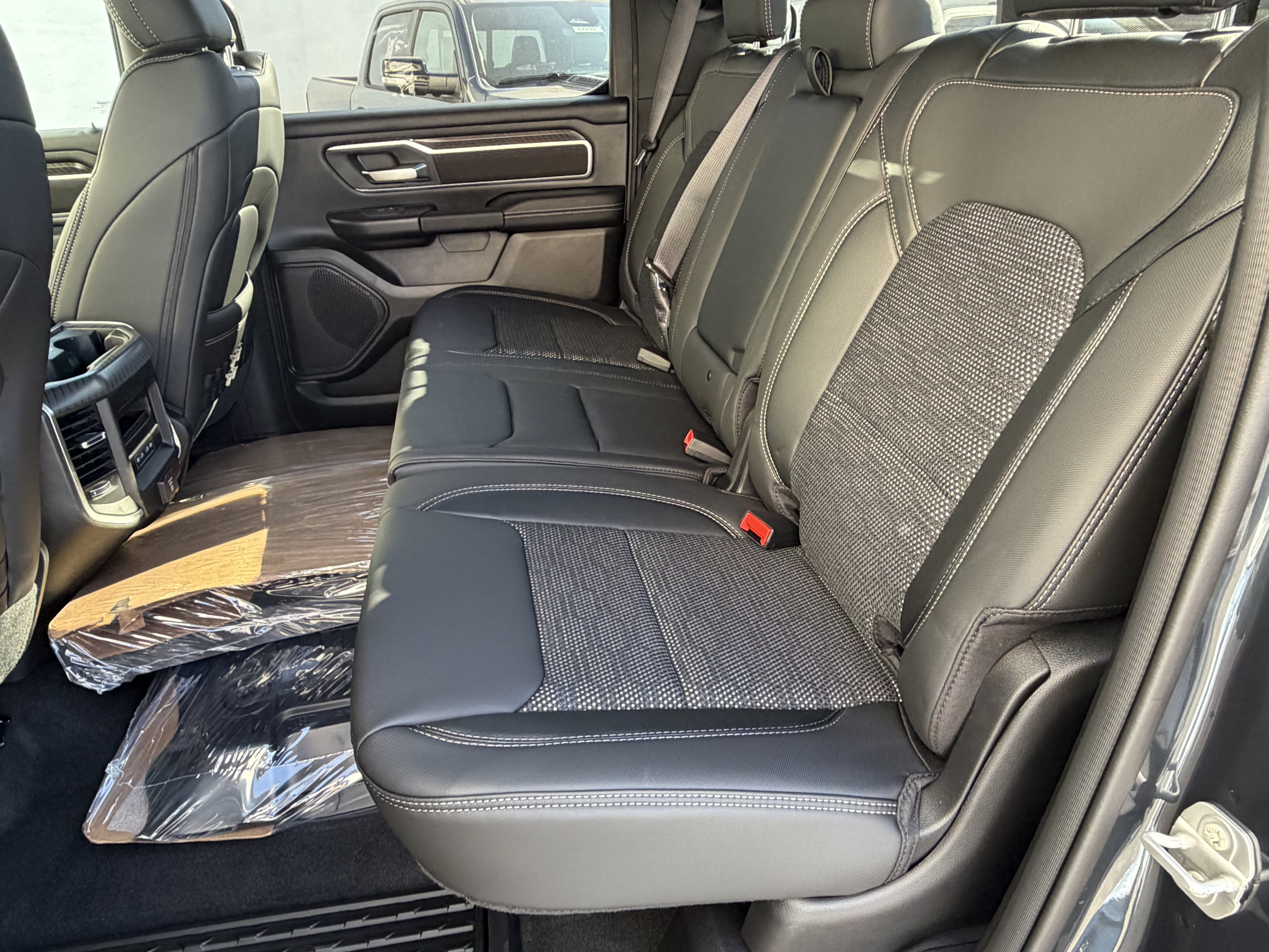 New 2026 RAM 1500 Big Horn w/ Back Country Package AWD/4WD image 32