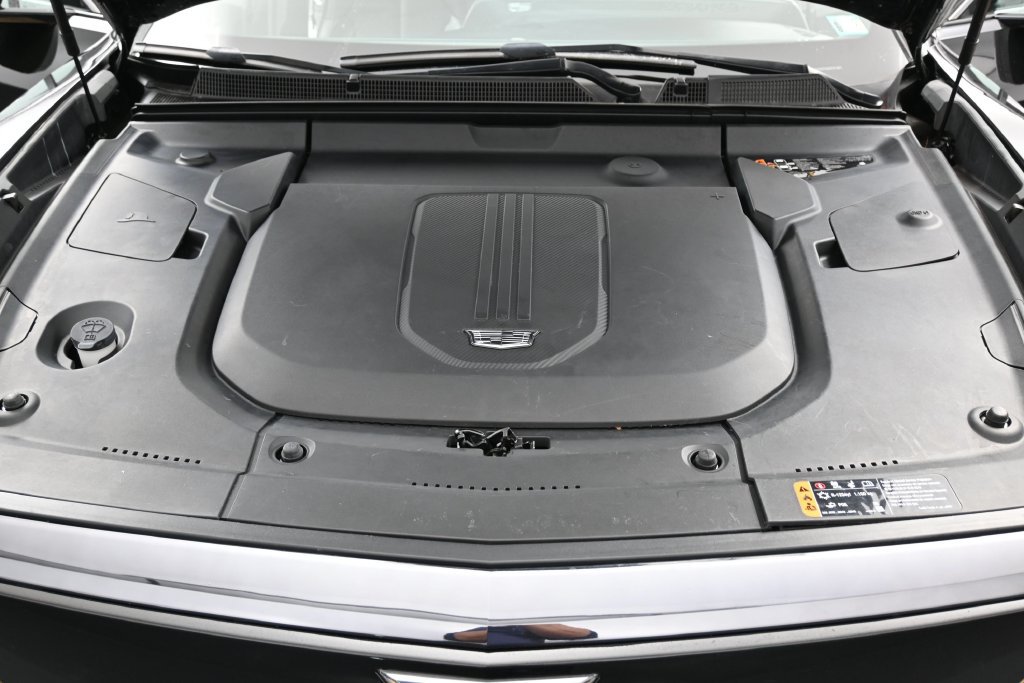 Used 2024 Cadillac Lyriq Sport AWD/4WD image 42