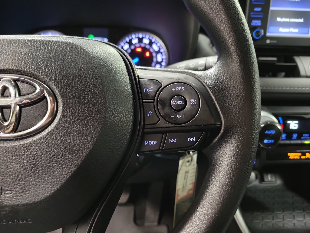 Used 2022 Toyota RAV4 LE AWD/4WD image 25