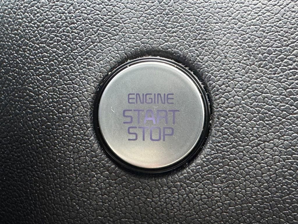 Used 2023 Kia Sorento S w/ Panoramic Sunroof Package image 21