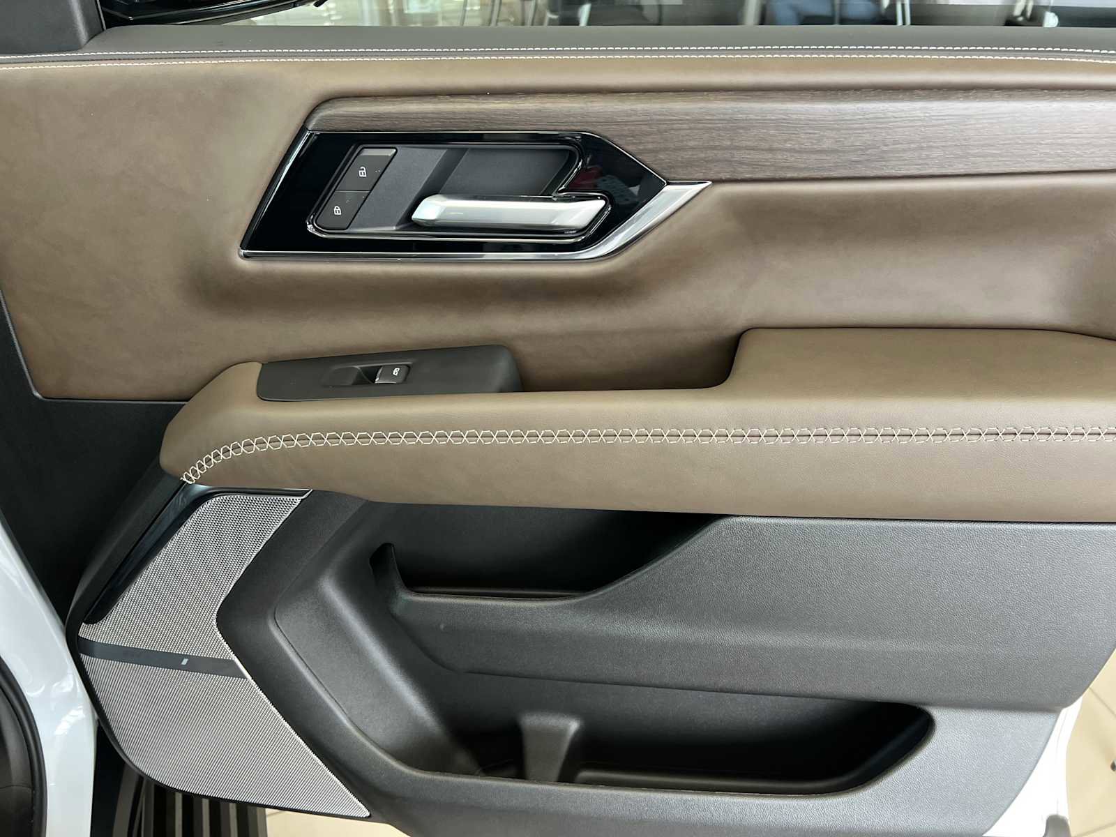 New 2026 GMC Yukon Denali Ultimate AWD/4WD image 20