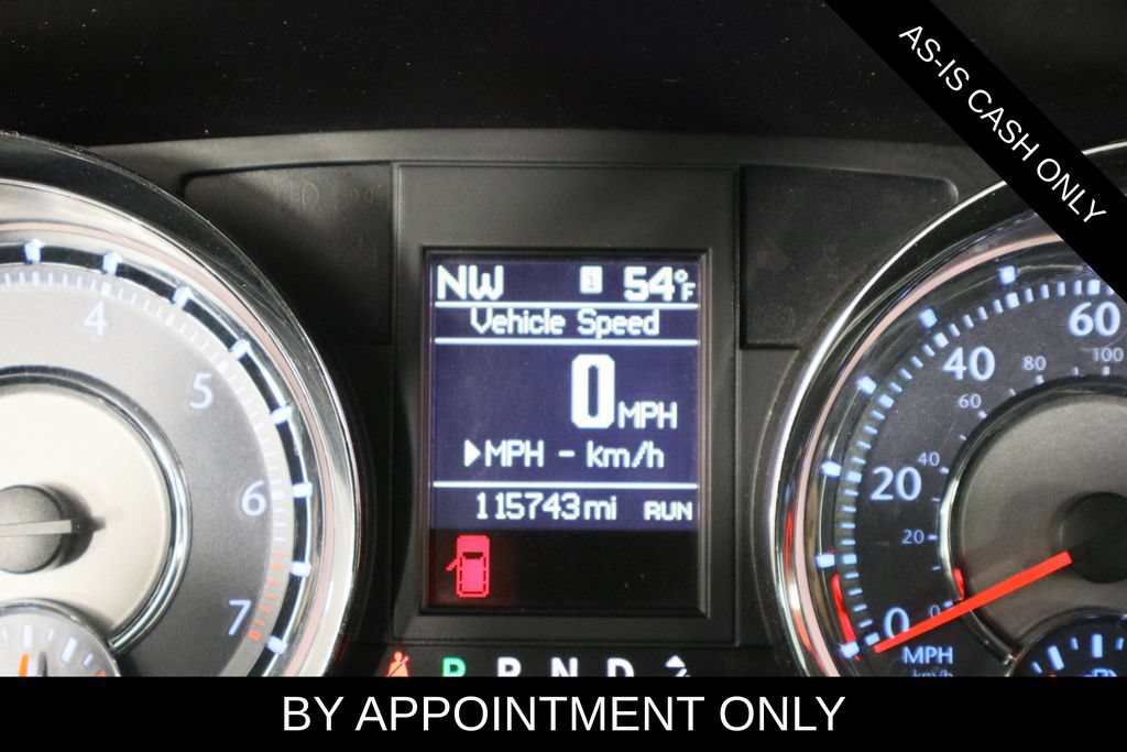 Used 2014 Chrysler Town & Country Touring FWD image 24