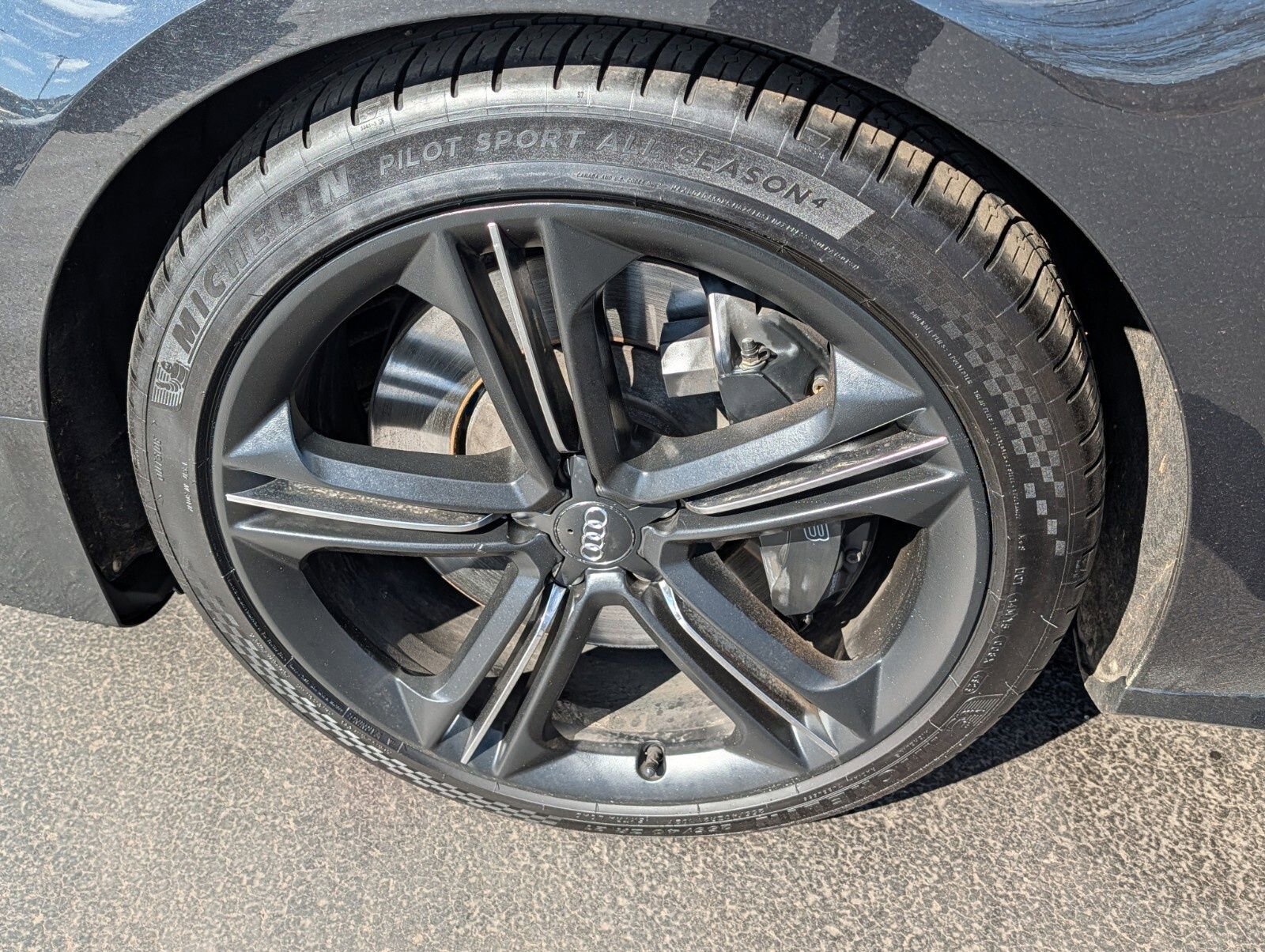 Used 2015 Audi S8 w/ S8 Cold Weather Package image 18