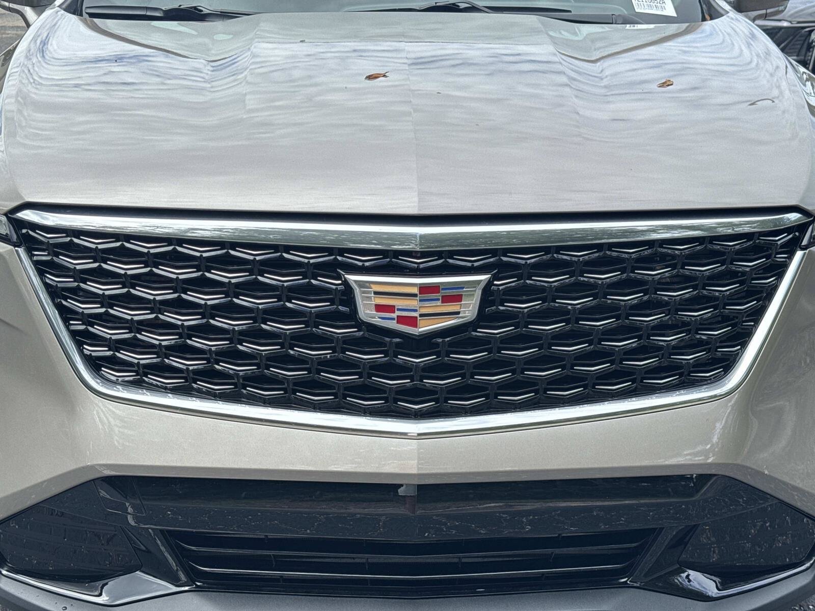Used 2024 Cadillac XT4 Premium Luxury FWD image 8