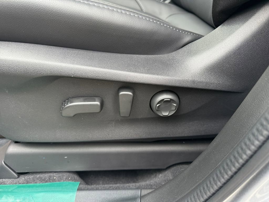 New 2025 Subaru Ascent Limited image 15