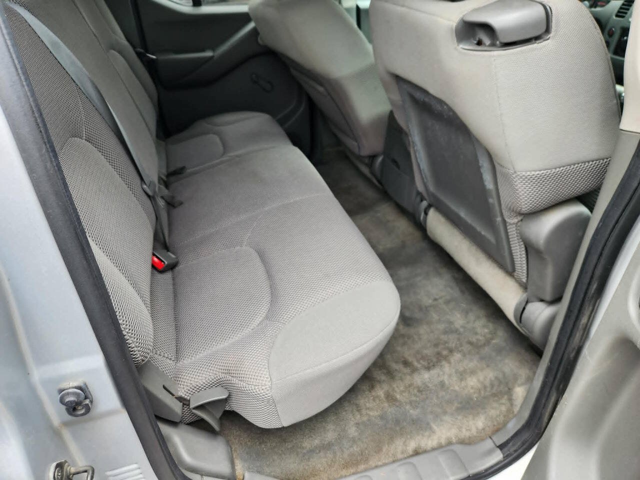 Used 2011 Nissan Frontier S AWD/4WD image 15