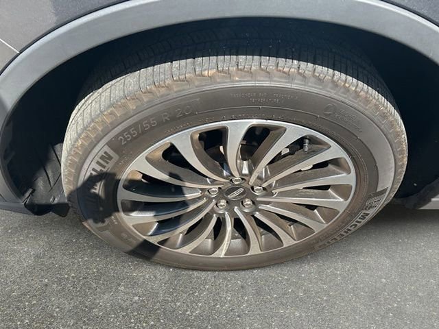 Used 2023 Lincoln Aviator AWD w/ Premium Package image 17