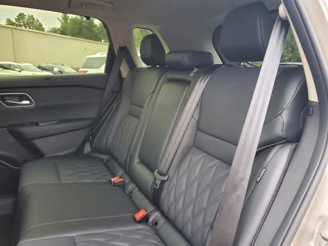 New 2026 Nissan Rogue Platinum image 13