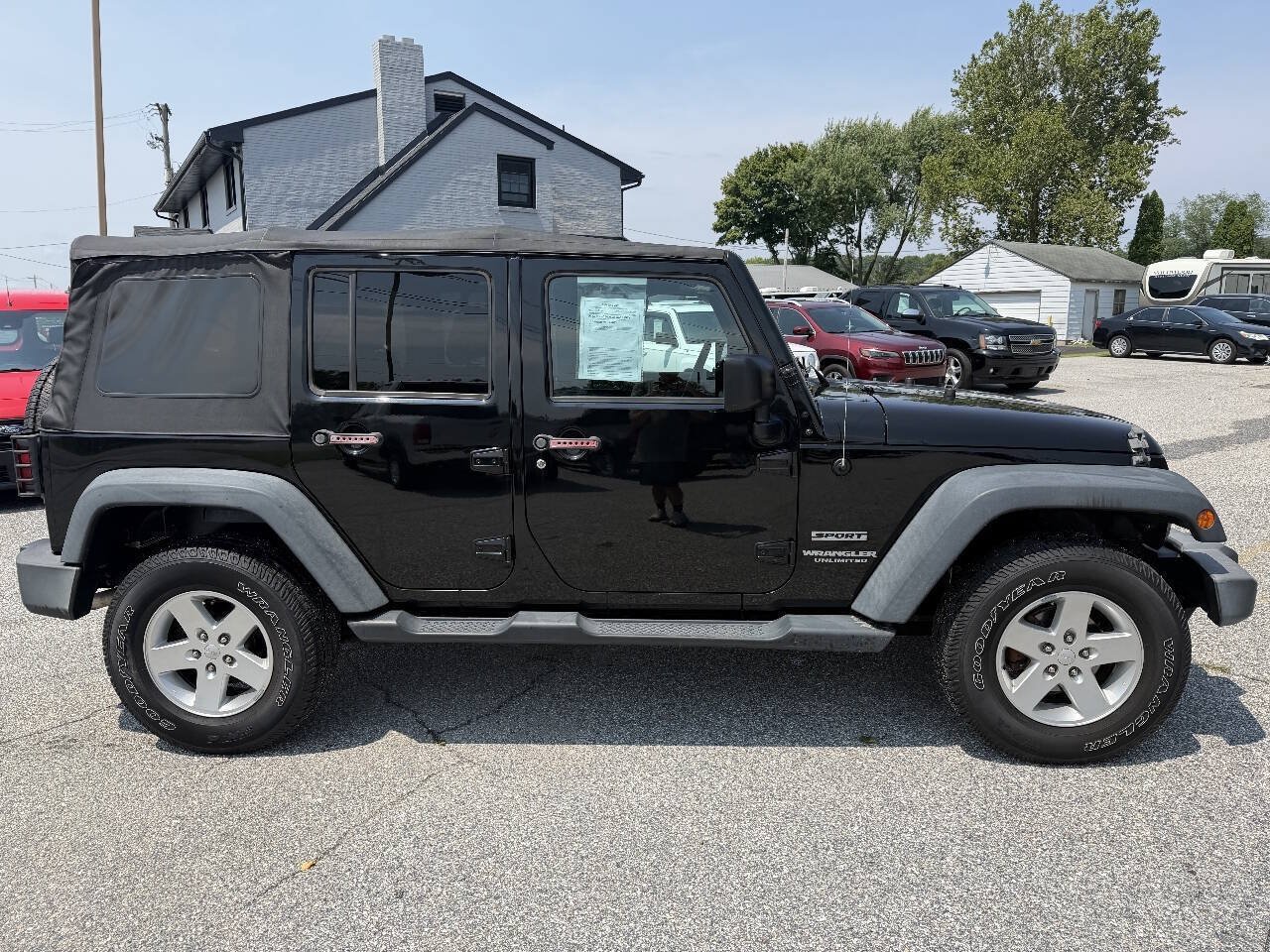 Used 2016 Jeep Wrangler Unlimited Sport w/ Quick Order Package 23S AWD/4WD image 4