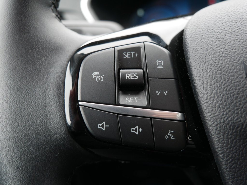 New 2025 Ford Escape SE w/ PHEV Premium Package FWD image 25
