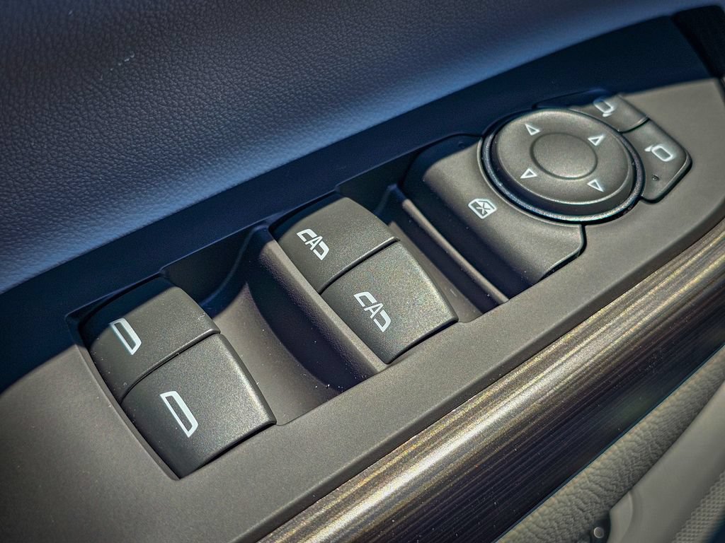 Used 2020 GMC Acadia SLT w/ LPO, Floor Liner Package FWD image 10